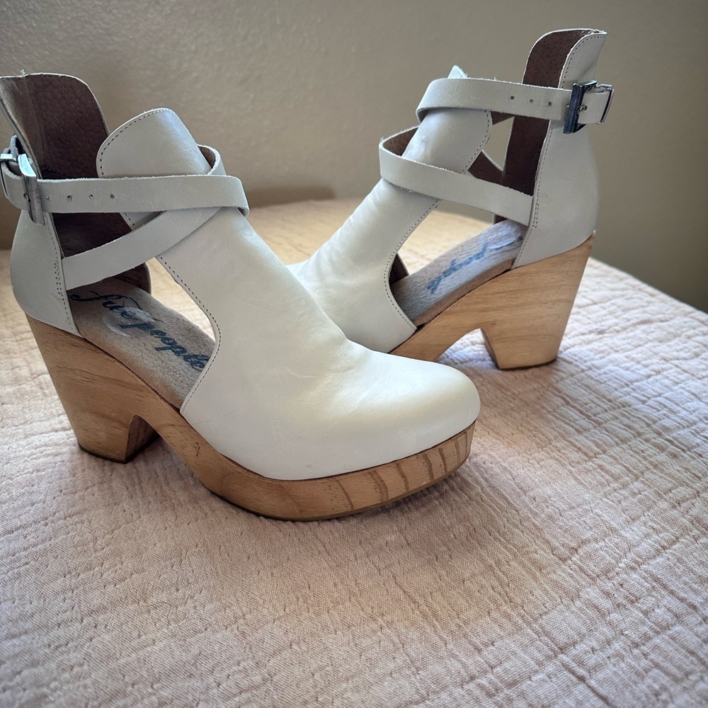Free People Cream Leather Clogs Boots